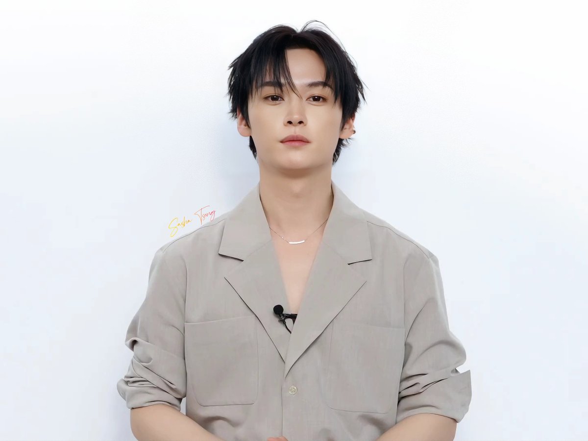 Stray Kidsリノ、日本初ソロW表紙で『NYLON JAPAN』2026年4月号