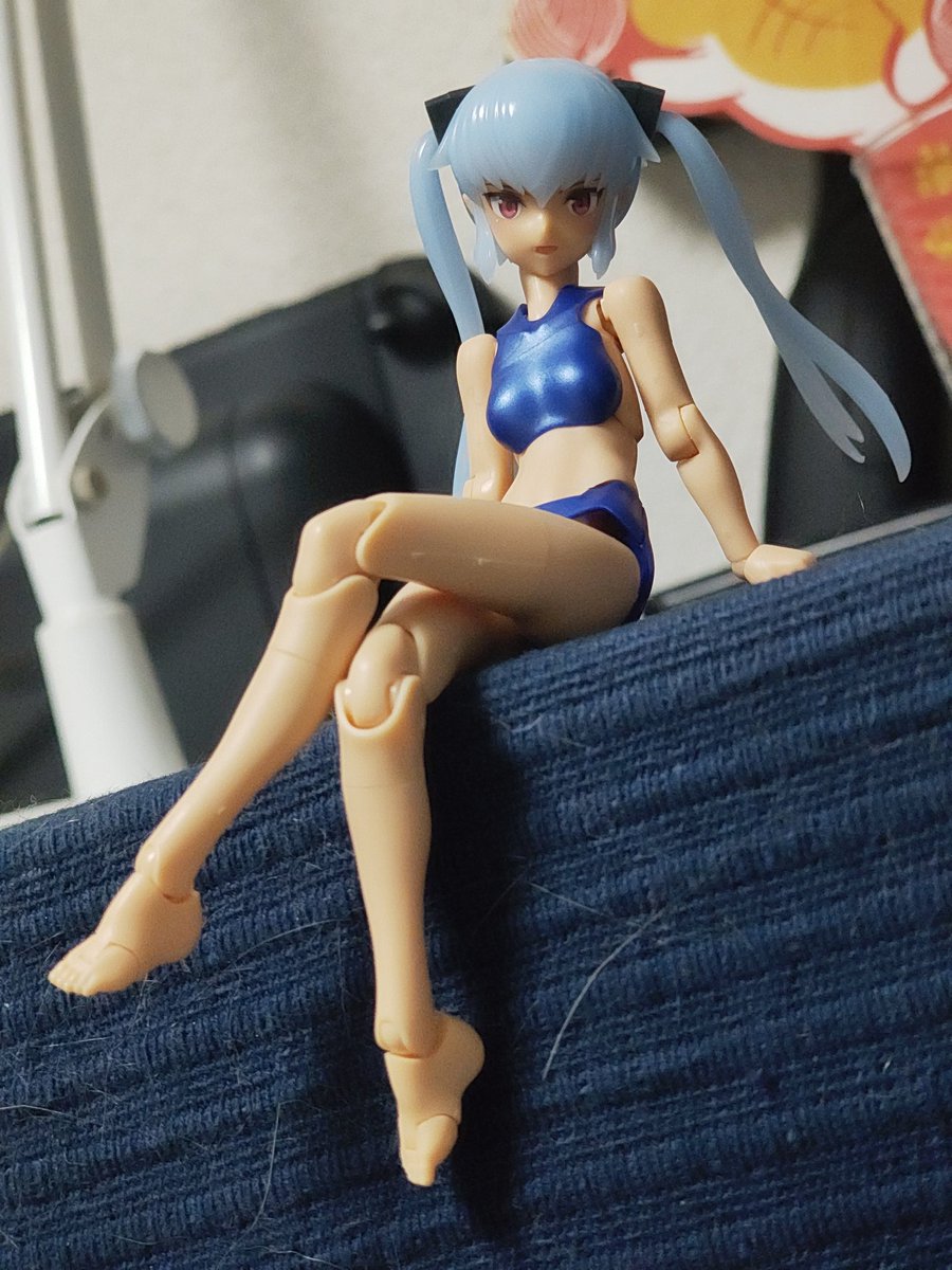 こう組み合わせるとスポーティーな水着感がいい感じでございます