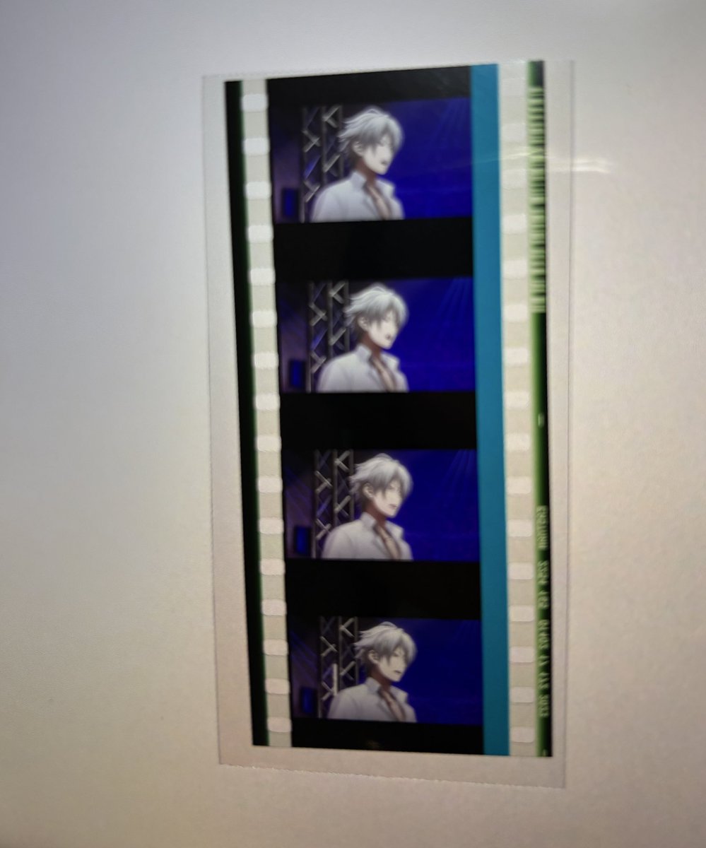 ヒプムビの特典、すっかり開けるの忘れてたらフィルムも中に入ってるの