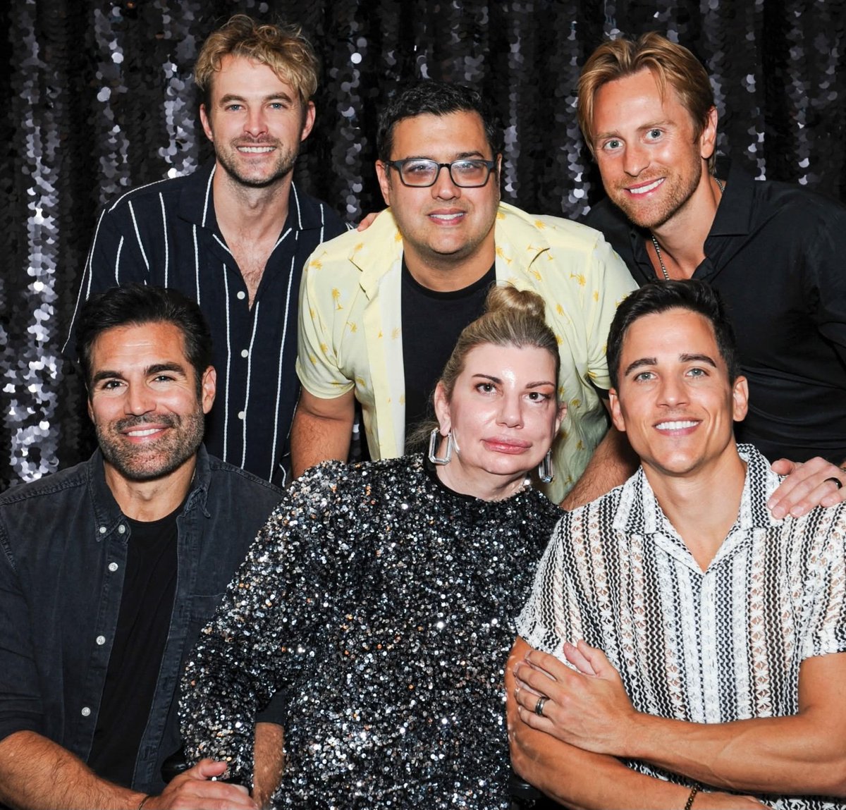 Samanthas Friends tweet media