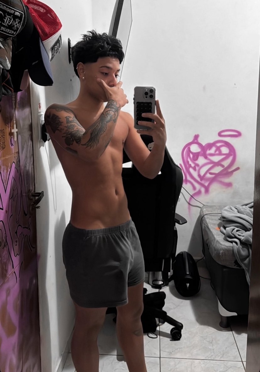 bananasdcrias_'s tweet photo. Vinibrunou 🔥🔞
#PINTOSAWARDSㅤㅤ 
#PINTOAWARDㅤㅤㅤ https://t.co/mNrz47G13Y