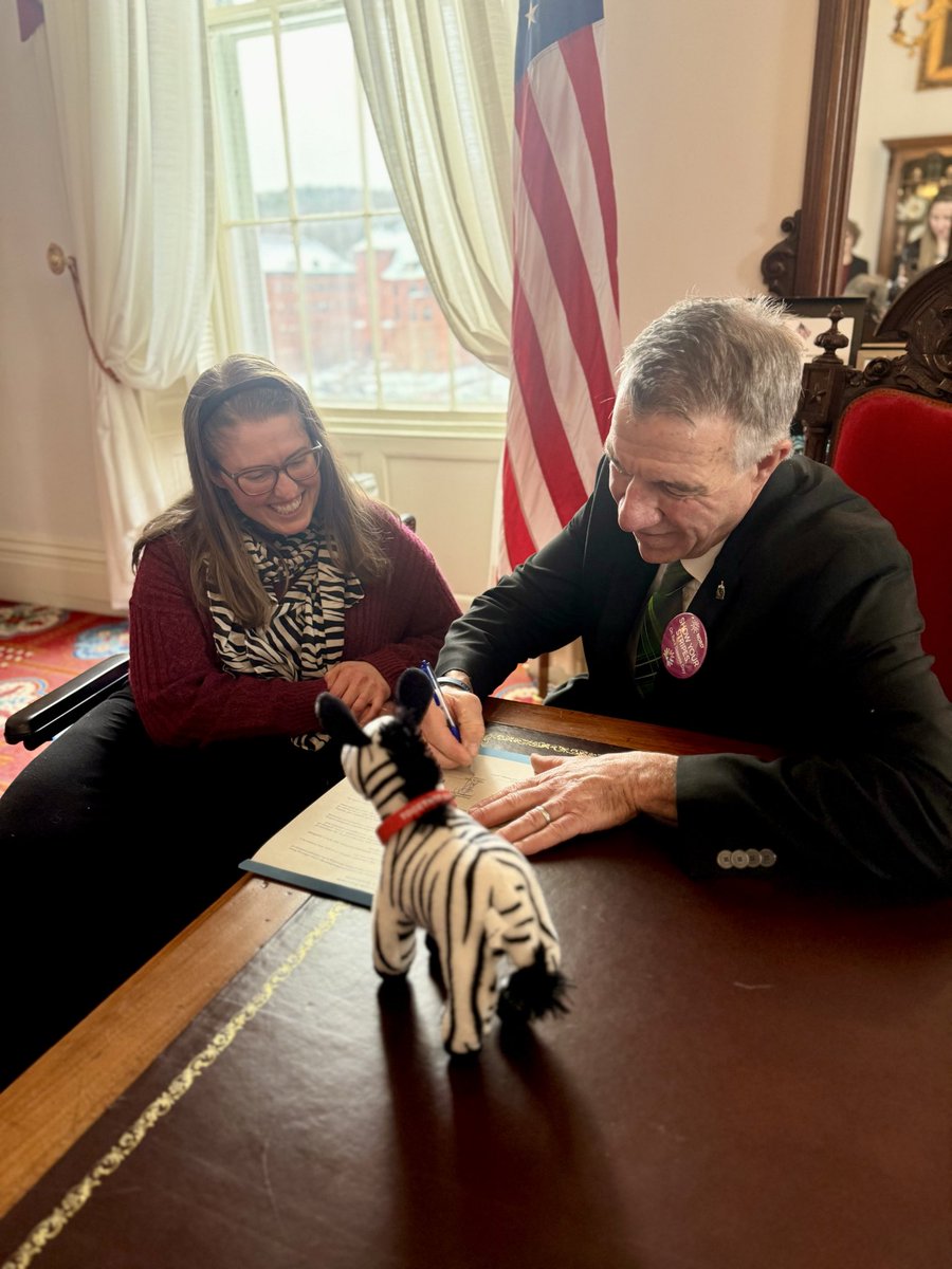 Governor Phil Scott tweet media