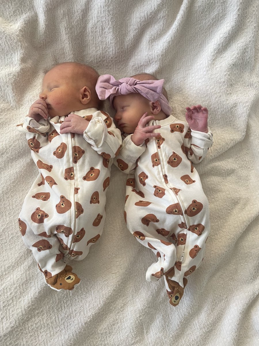 Callie Cox tweet media