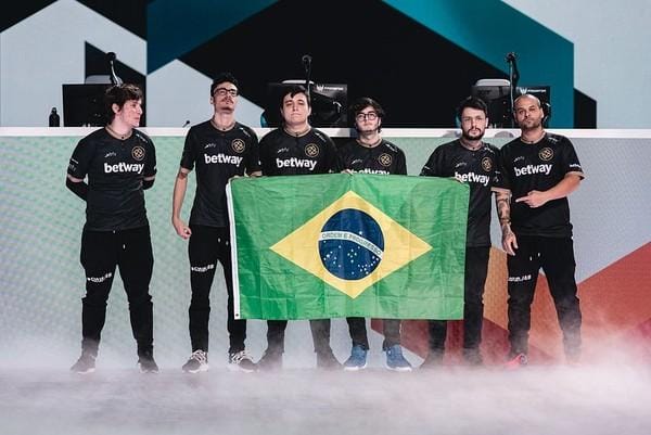 enaipi_br's tweet photo. Tempo que não volta mais... https://t.co/LyvdGa1oYq