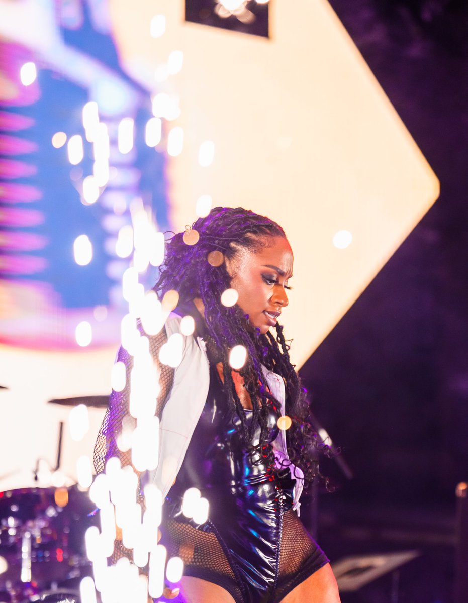 CaptainEA tweet media