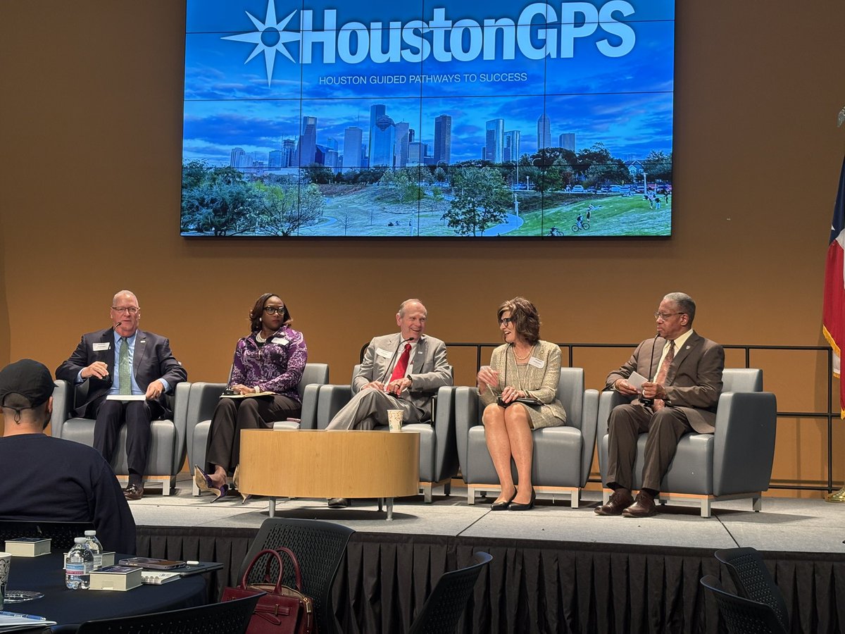 Alvin College tweet media