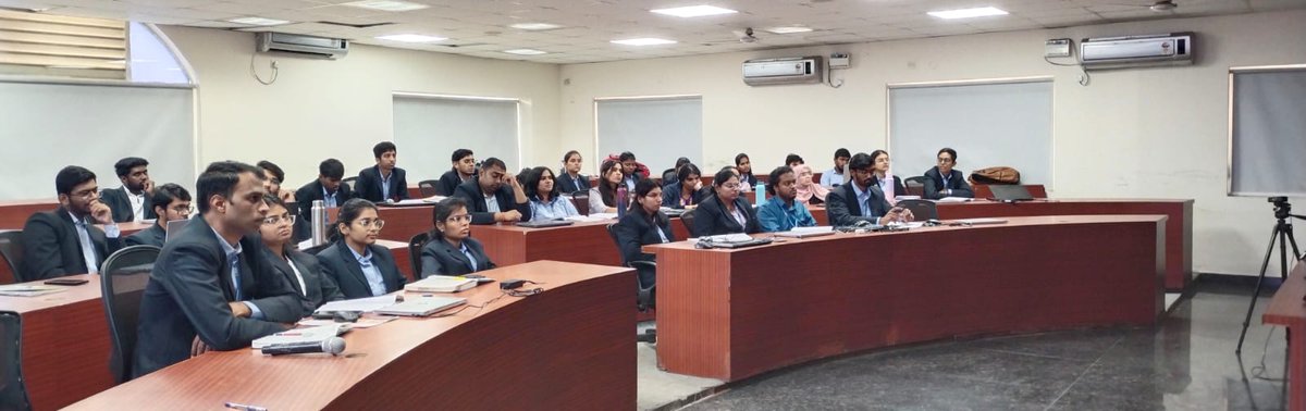 ascipgdm's tweet image. We sincerely thank Mr. Saurabh Mehra for sharing his expertise and inspiring our students with his valuable insights.

📩 admissions.pgdm@asci.org.in
🌐 ascipgdm.in | 📞+91 9121011411
#asci #ascipgdm #guesttalk #industryconnect #branding #brandmanagement #positioning