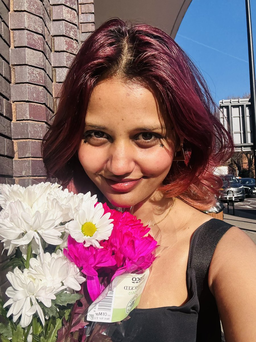 srish🌻 tweet media