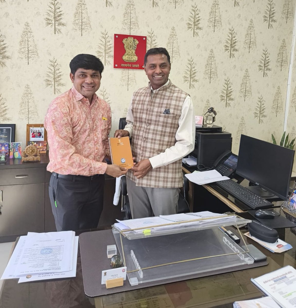 SUMERPUR JAWAI RAIL SEWA VOLUNTEER tweet media