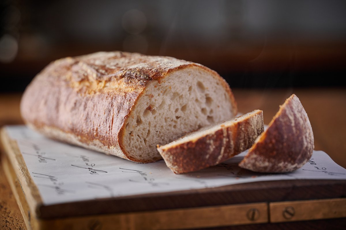 pipeandglass's tweet image. t's Real Bread Week! 📷
We’re celebrating the beauty of real bread made with simple, honest ingredients. Our sourdough is served warm with Yorkshire butter.
#pipeandglass #michelinstar #realbreadweek2026