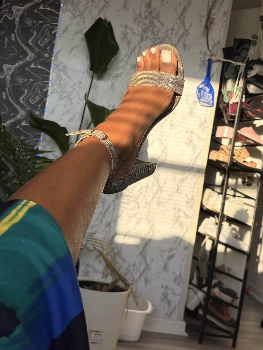 AnontheeIcon's tweet photo. Lost &amp; Found closet gems https://t.co/QioiOVTN99