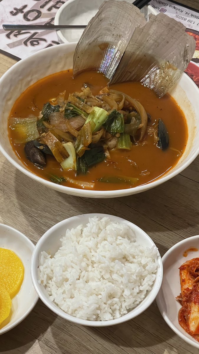 Paman Bajay tweet media