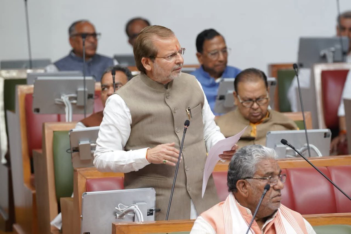 Dr. Arvind Sharma Cabinet Minister(मोदी का परिवार) tweet media