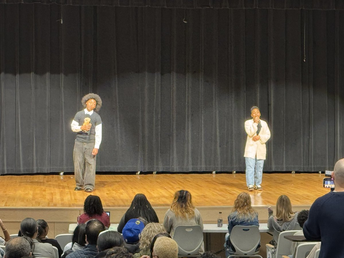 drjbg3's tweet photo. Super enjoyed the black history program @CfcmsHawks!!! So much talent in the building from both students and staff!!! #SPSCreatesAchievers #WhereExcellenceIsRealized #BHMinSPS https://t.co/m1wKS72j9h