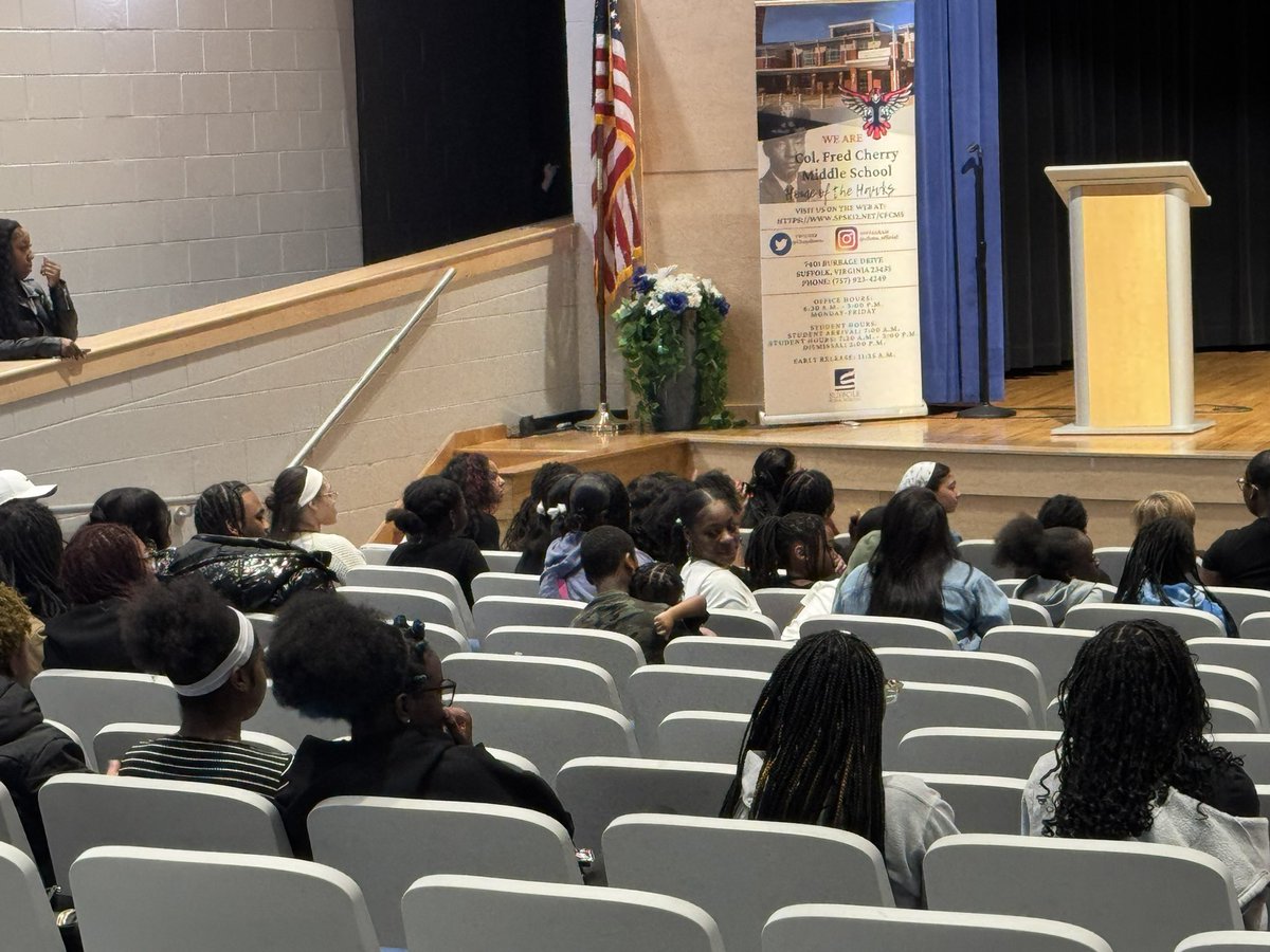 drjbg3's tweet photo. Super enjoyed the black history program @CfcmsHawks!!! So much talent in the building from both students and staff!!! #SPSCreatesAchievers #WhereExcellenceIsRealized #BHMinSPS https://t.co/m1wKS72j9h