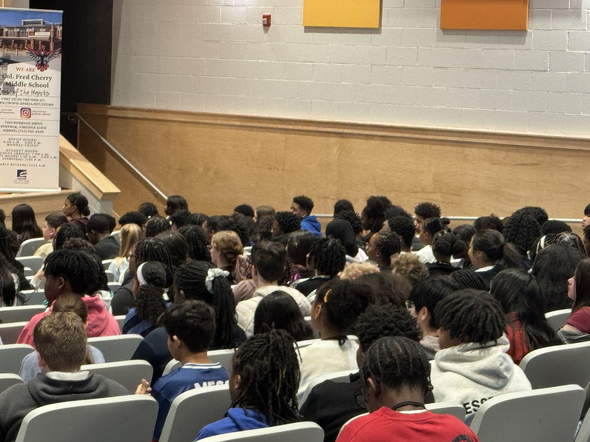 drjbg3's tweet photo. Super enjoyed the black history program @CfcmsHawks!!! So much talent in the building from both students and staff!!! #SPSCreatesAchievers #WhereExcellenceIsRealized #BHMinSPS https://t.co/m1wKS72j9h