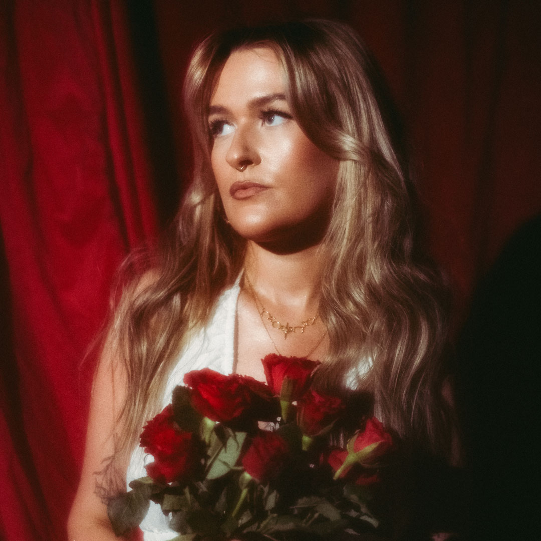 FutureproofPR's tweet image. Wake up to @trolli_is 8 am to hear @oskario123 spin emotive #newsingle #RoseTinted fm @warrenrecords' talented #singersongwriter #AmeliaQuinnMusic on his #EggBeikonogBakaðarBaunir (Friday Breakfast Show!)🎵 Treat yr ears 👇😎

#AQRT26 @TheWarrenYP 
trolli.is