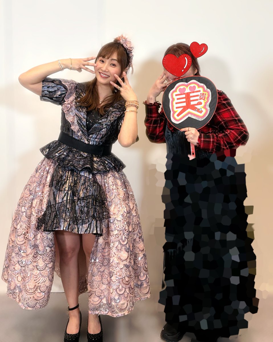 藤本美貴さまとツーショット❤️ キティちゃん(ねこちゃん)ポーズで