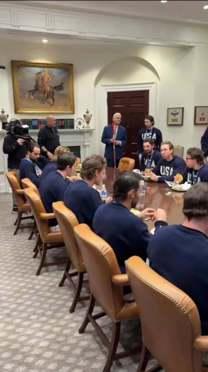 MP Arizona☀️🏳️‍🌈💙🌵🐕🐕‍🦺🫂💦🏜🐟🌴🎙🌎🌻♍️🌊 tweet media