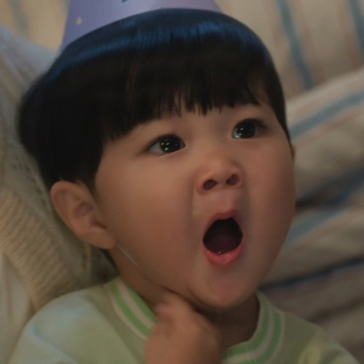 lovethisdrama's tweet photo. 우주를 좀 주세요 https://t.co/HXWwpL5i7h
