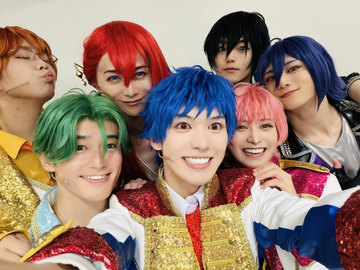 プリズムの女神様のお導きで、
豊かな幸福でいっぱいに満たされた1日でした✨🌈

応援に駆けつけてくださる皆様のご声援があるからこそ、僕たちはひとつになれます。
心から、心から、有り難うございます。

明日も素敵な再出発の時間を
みんなで一緒に過ごせますよぉに🎵❤️‍🔥

#舞台キンプリ