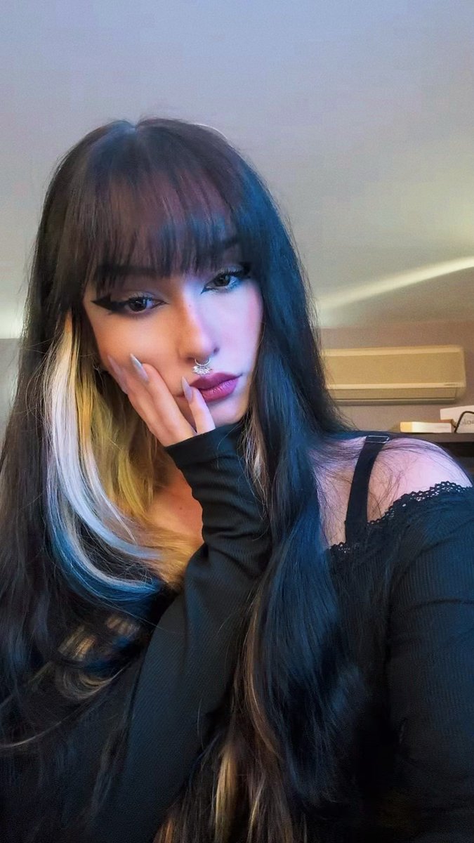 ༺ lawley ☽ ༻ tweet media