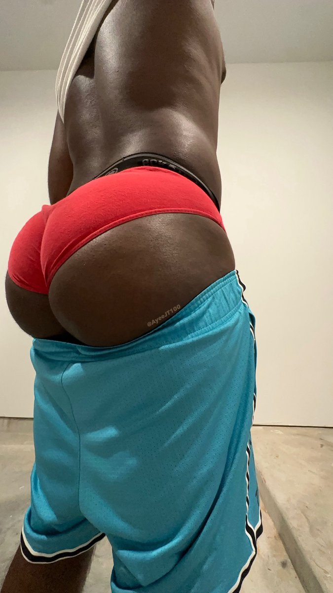 AyeeJT100's tweet photo. Stopped eating meat in 2017 

Gained 30lbs, but I’m not trippin 
2022-2026 🔥💪🏾

#plantbased https://t.co/ZqJfm94AEy