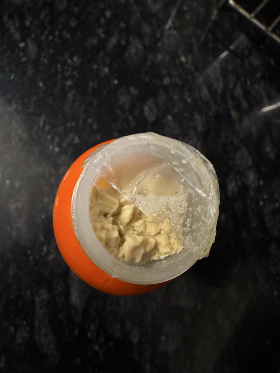 26Vaditya's tweet photo. @zeptocares Got delivered a poor quality of shake and customer support ended the chat without resolving the issue! Its a drinkable product, which you can’t check it without opening the bottle! https://t.co/DVtzKoiany