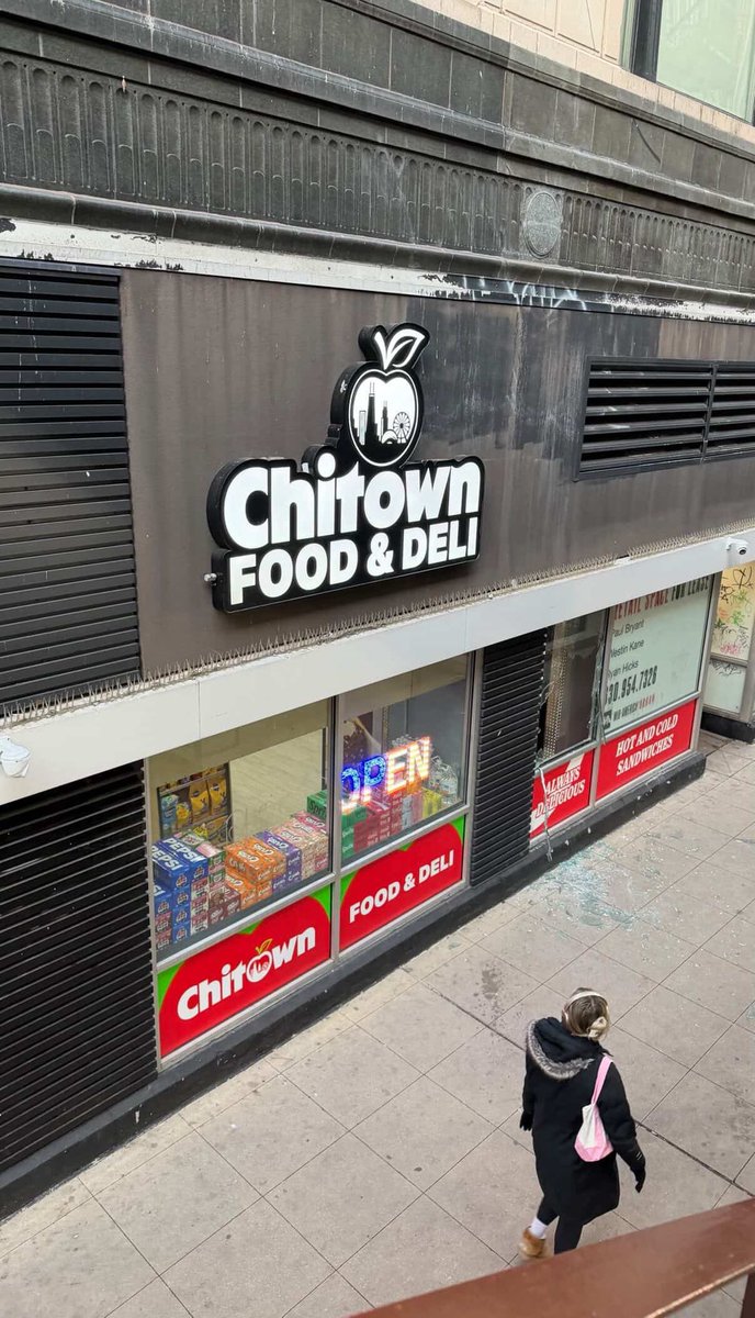 CHICAGO CRITTER tweet media