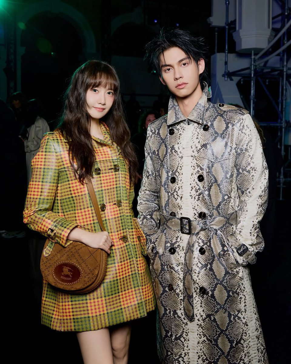 ❤️‍🔥CHEMISTRY IS CHEMISTRING❤️‍🔥

#LimYoonA #YOONAxBurberry 
#bbrightvc #BurberryxBRIGHT