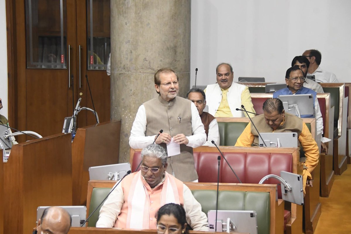 Dr. Arvind Sharma Cabinet Minister(मोदी का परिवार) tweet media