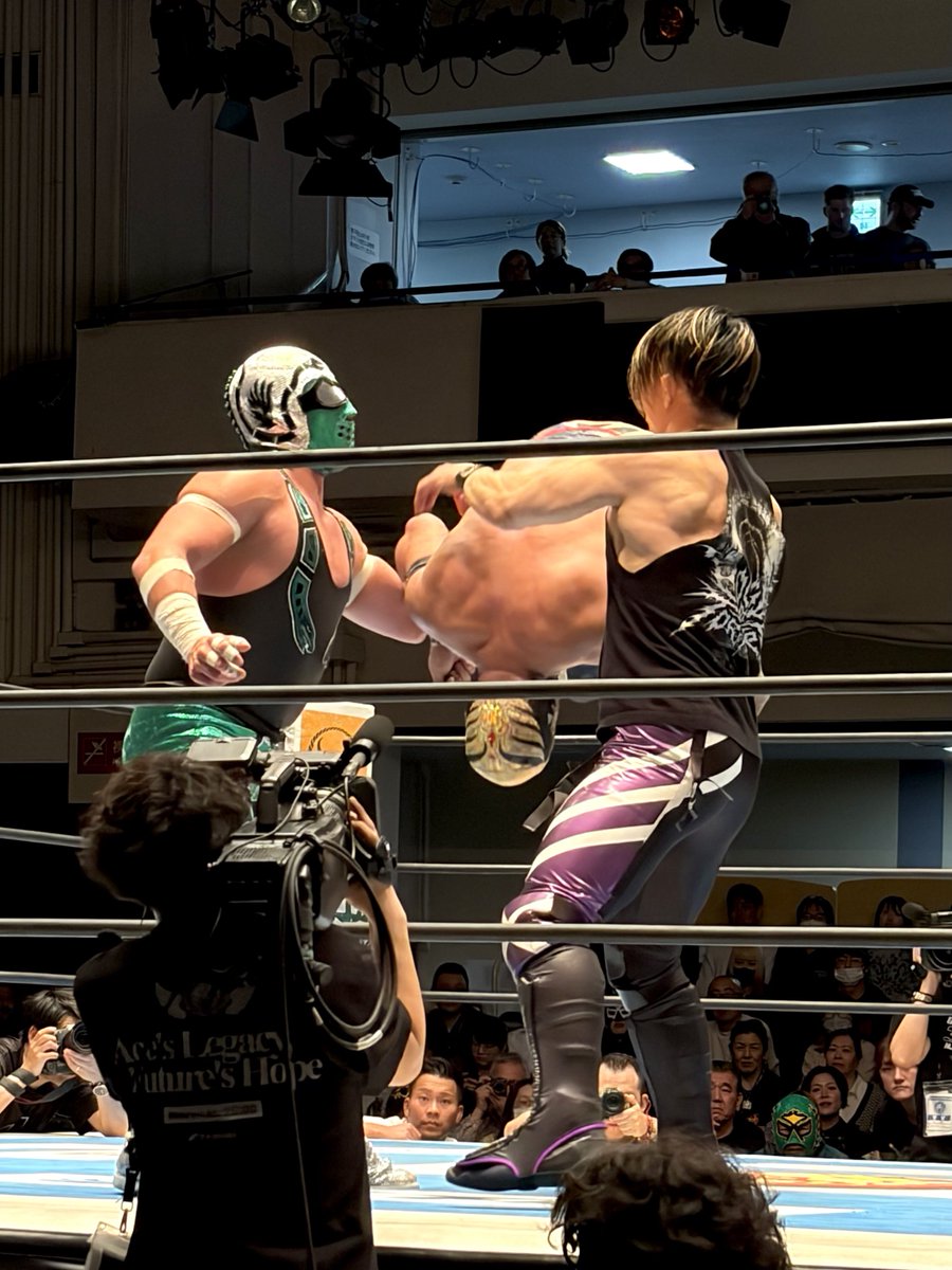 haruka_prow's tweet photo. ファンマニ現地観戦、初後楽園ホール！熱気がすごくてとても楽しかった！！SHOくんには普段からちゃんとプロレスしてほしいな〜
#njcmll https://t.co/eIzyzZyky2