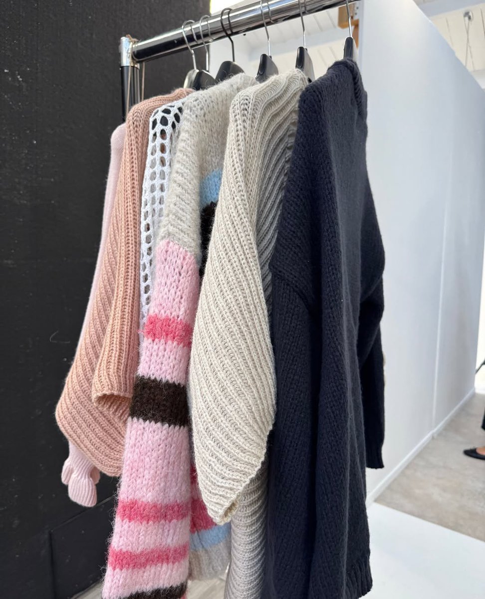 BlueVanilla tweet media