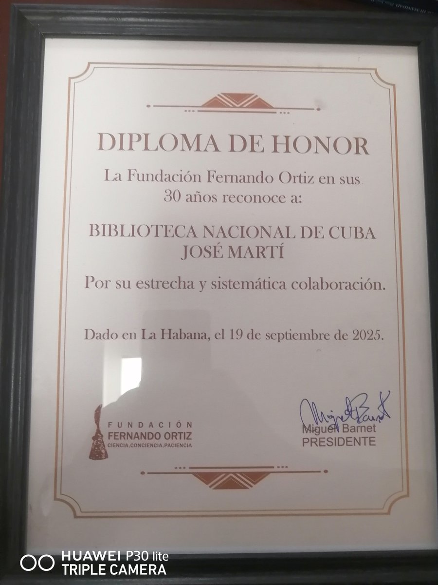 Omar Valiño tweet media