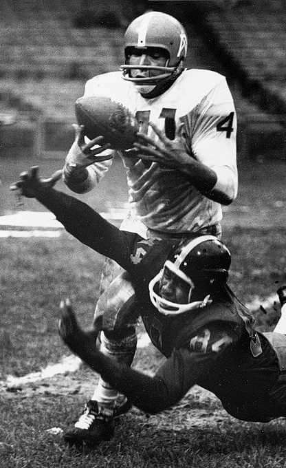 BudsOilers's tweet photo. Remembering an original Oiler, CB Mark Johnston, who passed away on this date in 2021. He was 82 #LuvYaBlue #RIP 🙏 https://t.co/9skpFteuKQ