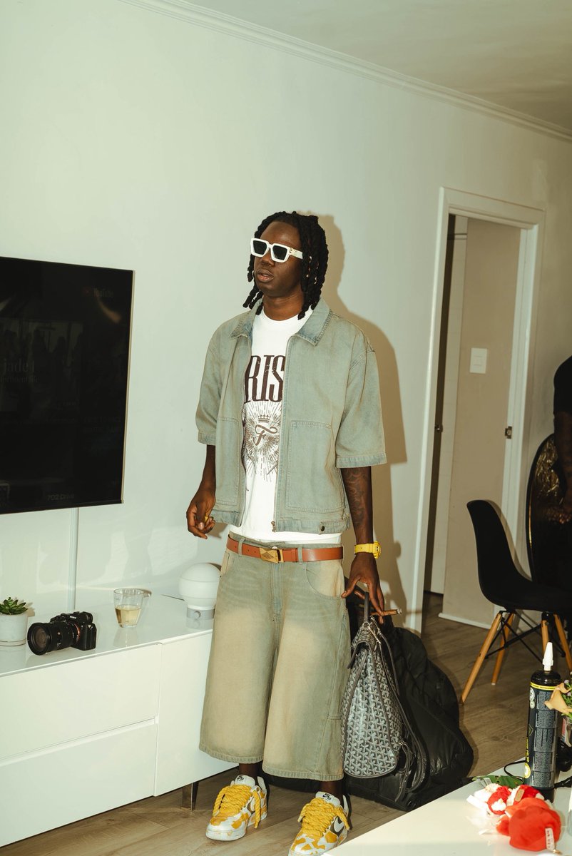 kellylivinlarge's tweet photo. Mama told only real niggas cry 😭 https://t.co/qoPNS5zWAd