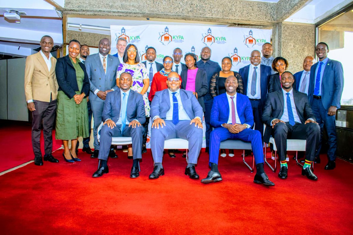 FredrickDawo's tweet photo. Today Kenya Young Parliamentarian Association (KYPA) Led By Chairman Hon. Mukunji Gitonga - MP Manyatta And CEO Hon. Samba Buluma Hosted A Delegation From The Republic Of Zimbabwe At The Parliament Buildings For The Peace-Building And Pan - Africanism Conversations. https://t.co/HpBaAtVr3a