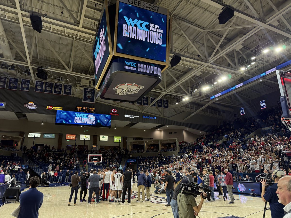 dp_geg's tweet photo. I’ve been busy with @VandalHoops this year but I got a chance to take in the final #WCC game for @ZagMBB in #TheKennel last night.  It was fun to be there but after hundred of games over 40 years it was a bit strange. Thanks to @BradyHenderson for the pass. Always a good time! https://t.co/oTGQgdvsMh