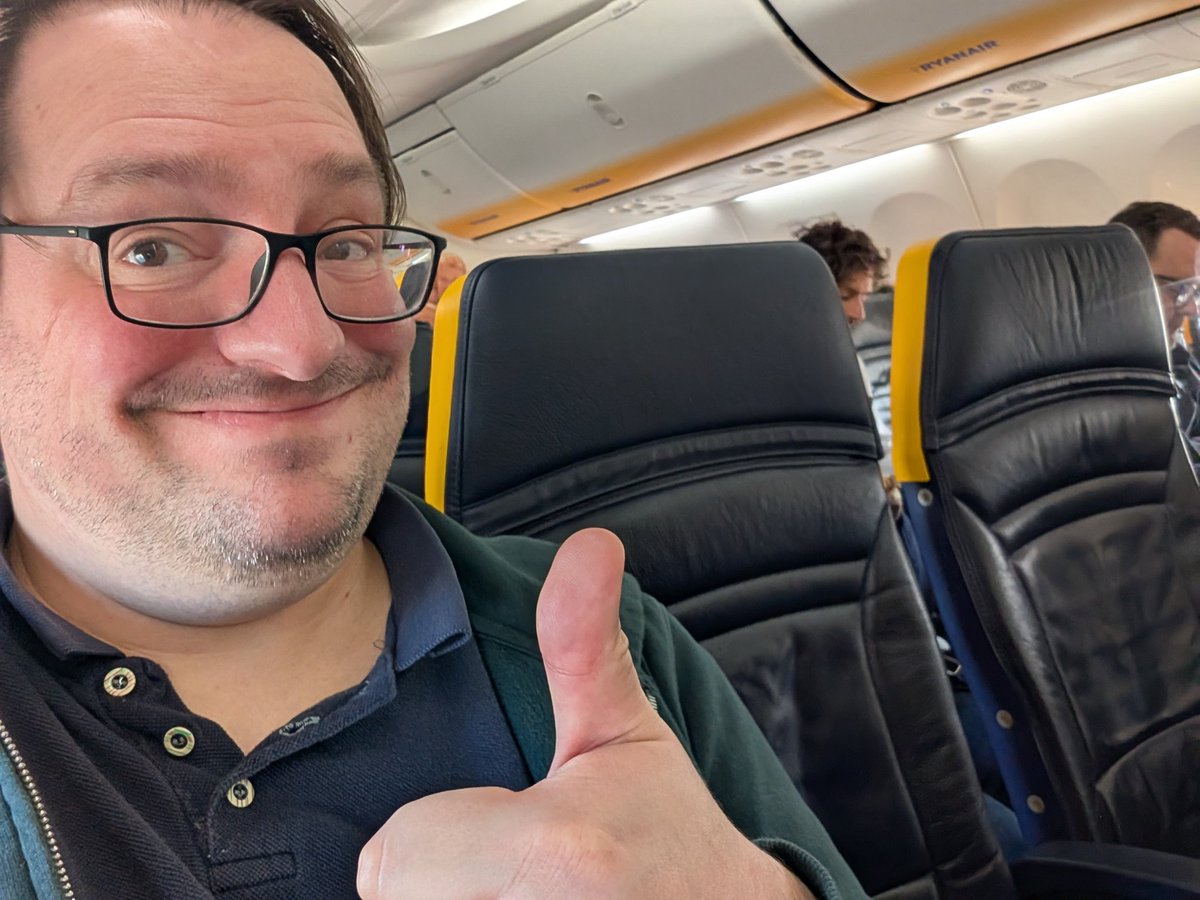 Tom De Decker tweet media