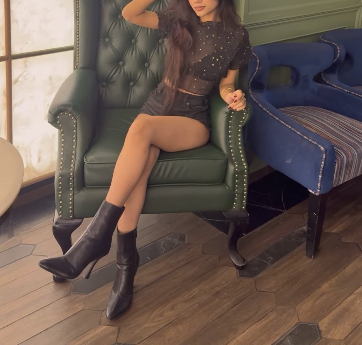 goddessnymphy's tweet photo. Mommy ready to drain those wallets losers. Who’s first 🤭😌

#findom #femdom #paypig https://t.co/viB27XdZXk