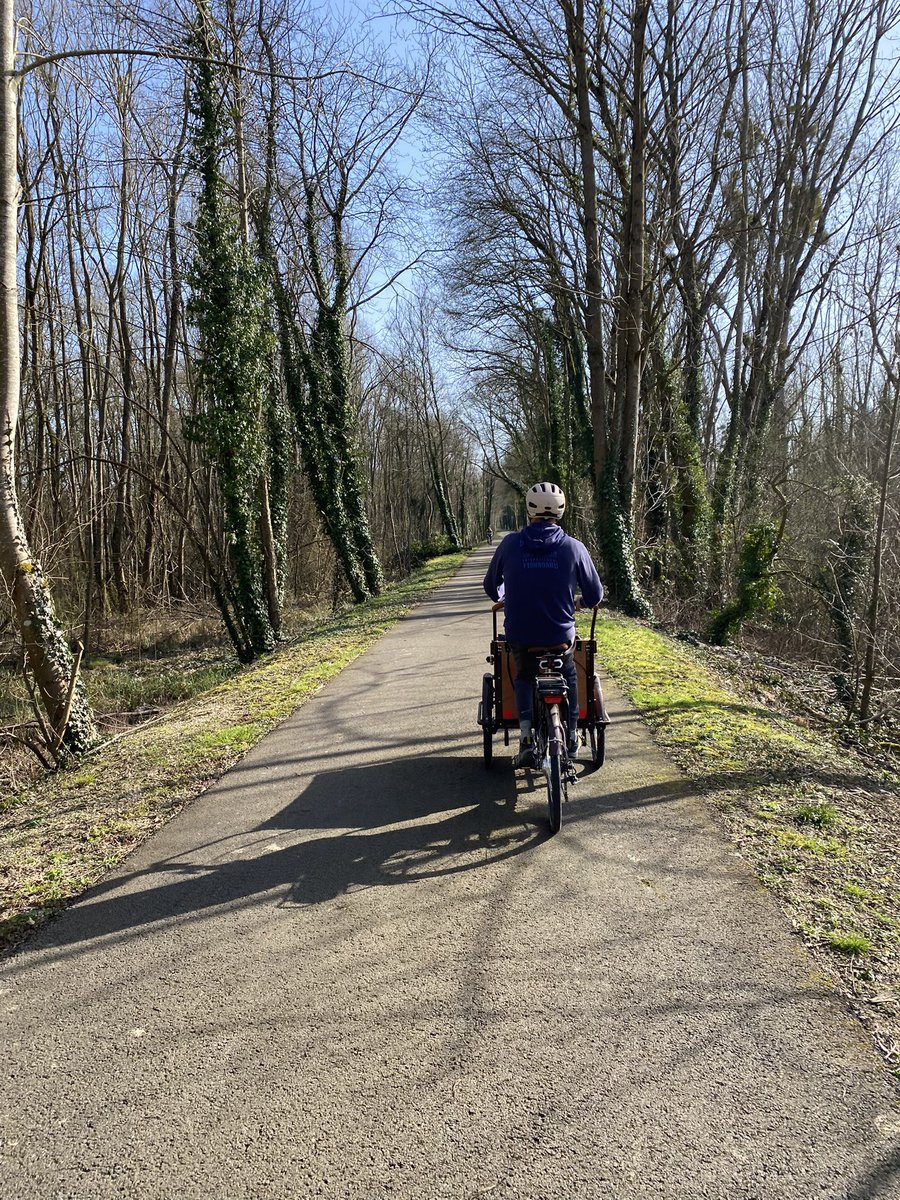 G27Marco's tweet photo. Il était temps de faire prendre l’air aux #velos ! https://t.co/VldEOLdWY5