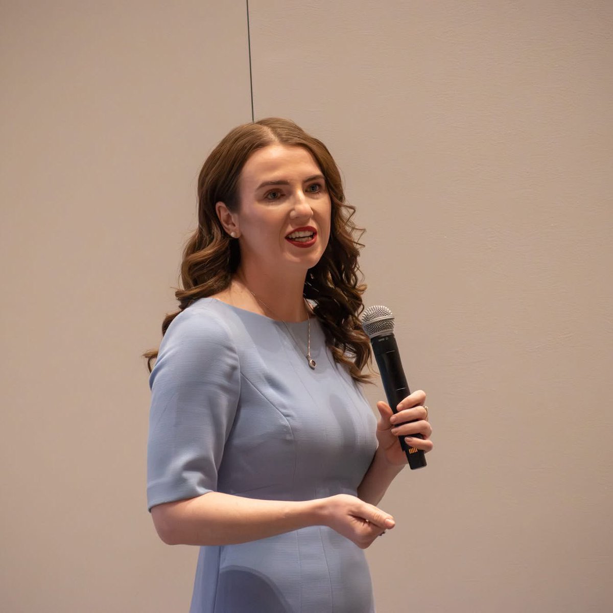 Bride Rose Sweeney tweet media