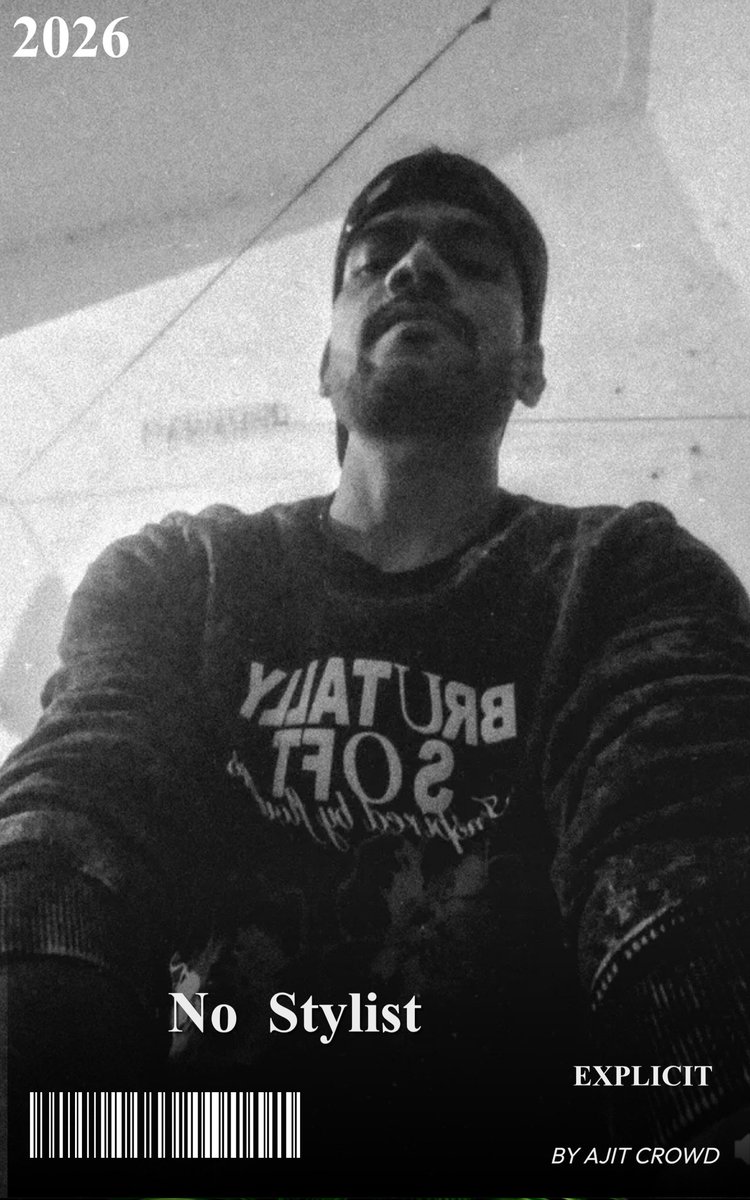 AjitCrowd's tweet photo. No Stylist https://t.co/EBhzb38BUi