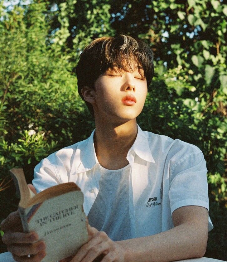 s0_0b0211's tweet photo. 따뜻한 지성 분위기 https://t.co/c3ypYkwXQy