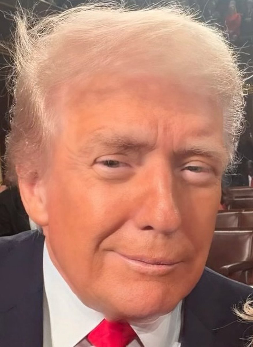 DaveMcNamee3000's tweet photo. I didn’t think he could come up with new weird faces at this point but he somehow does https://t.co/xXDoYdf33C