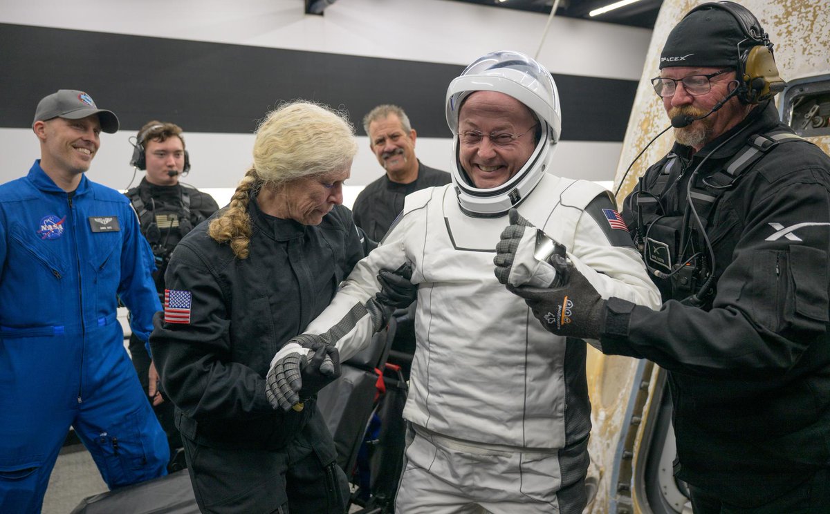 NASA ASTRONAUT MIKE FINCKE RETURNS EARLY FROM ISS MISSION AFTER IN-FLIGHT MEDICAL EVENT

READ MORE via avgeek.ph/nasa-astronaut…

#AvGeekPH #NASA #Space #ISS #MikeFincke