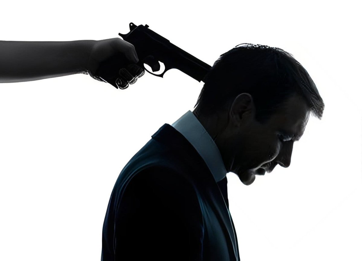 heyshipz's tweet image. gun to ur head, name a celebrity without the letter A