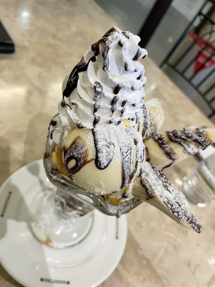 chucky_321's tweet photo. 家の退去の立ち会い行ってアカチャンホンポで爆買いして帰りに喫茶店でお祝いパフェ🍨💕

人見知りが始まってずっと抱っこマンやからベビーカー左手で押しながら右手で抱っこしてたけど腕筋肉痛や..... https://t.co/ulvwv1XPGM