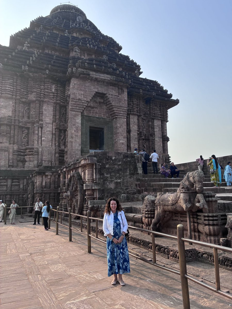SwissAmbIND's tweet photo. During my visit, I marvelled at the Konark Sun Temple🌞🙏, where every carving showcased remarkable artistry. 
Here, #art, #science, and devotion come together, telling stories of mythology, music, astronomy, and human life. The sun-dial wheels especially stood out to me as they told time with incredible precision!⏱️ 
#Konark isn’t just a monument - it’s a masterpiece of a window into Odisha’s heritage. Grateful to have witnessed it.  
 #Odisha #temple #culture #history @SwissEmbassyIND @odisha_tourism @MinOfCultureGoI @ASIGoI