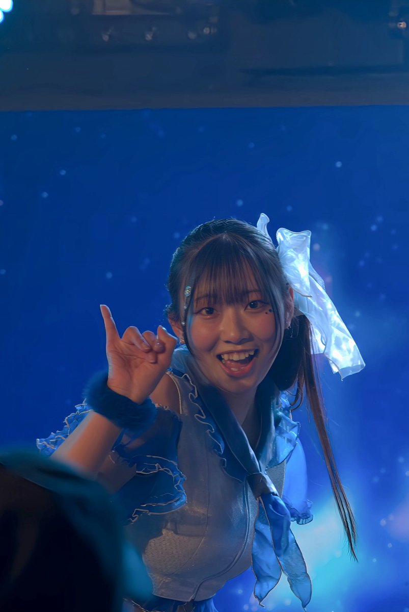 tomicatsweb's tweet photo. 仕事帰りに #iROTORiDOLLY さんの対バンライブを鑑賞！
さきたんは普段の配信ではにゃはにゃは！？してるのにダンスはキレキレでカッコよかった！
ライブの撮影難しいけど楽しいことに気付いたので練習したい！
特典のランチェキレアなものが当たったようで嬉しい！
#きゅるさき
#水城彩希 https://t.co/GsWC3iYB8x
